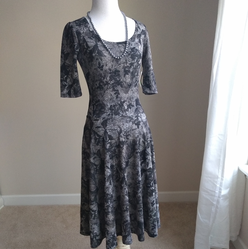 LulaRoe Nicole 👗-gray grey scale floral, XS